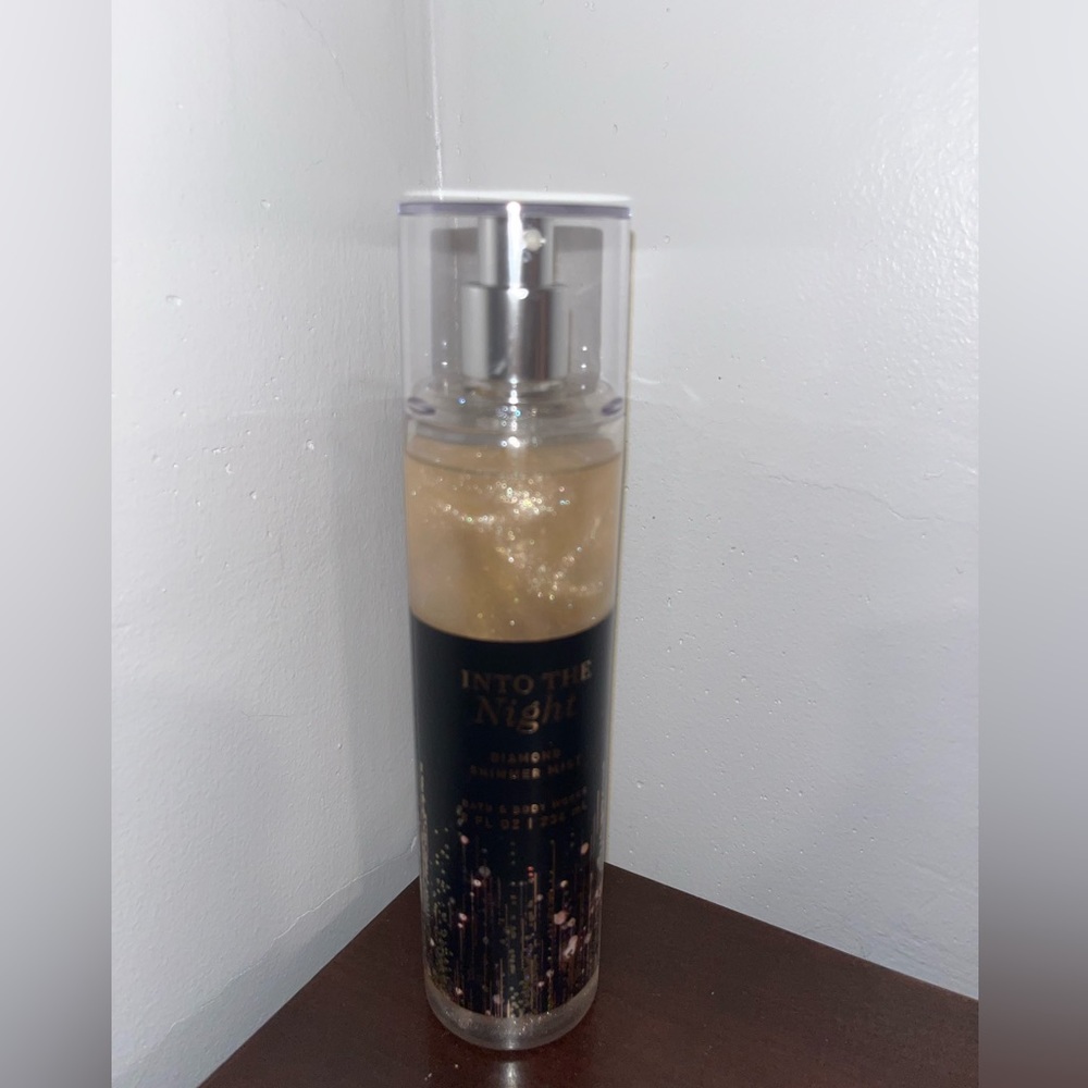 Bath & Body Works Into the Night sparkling perfume!